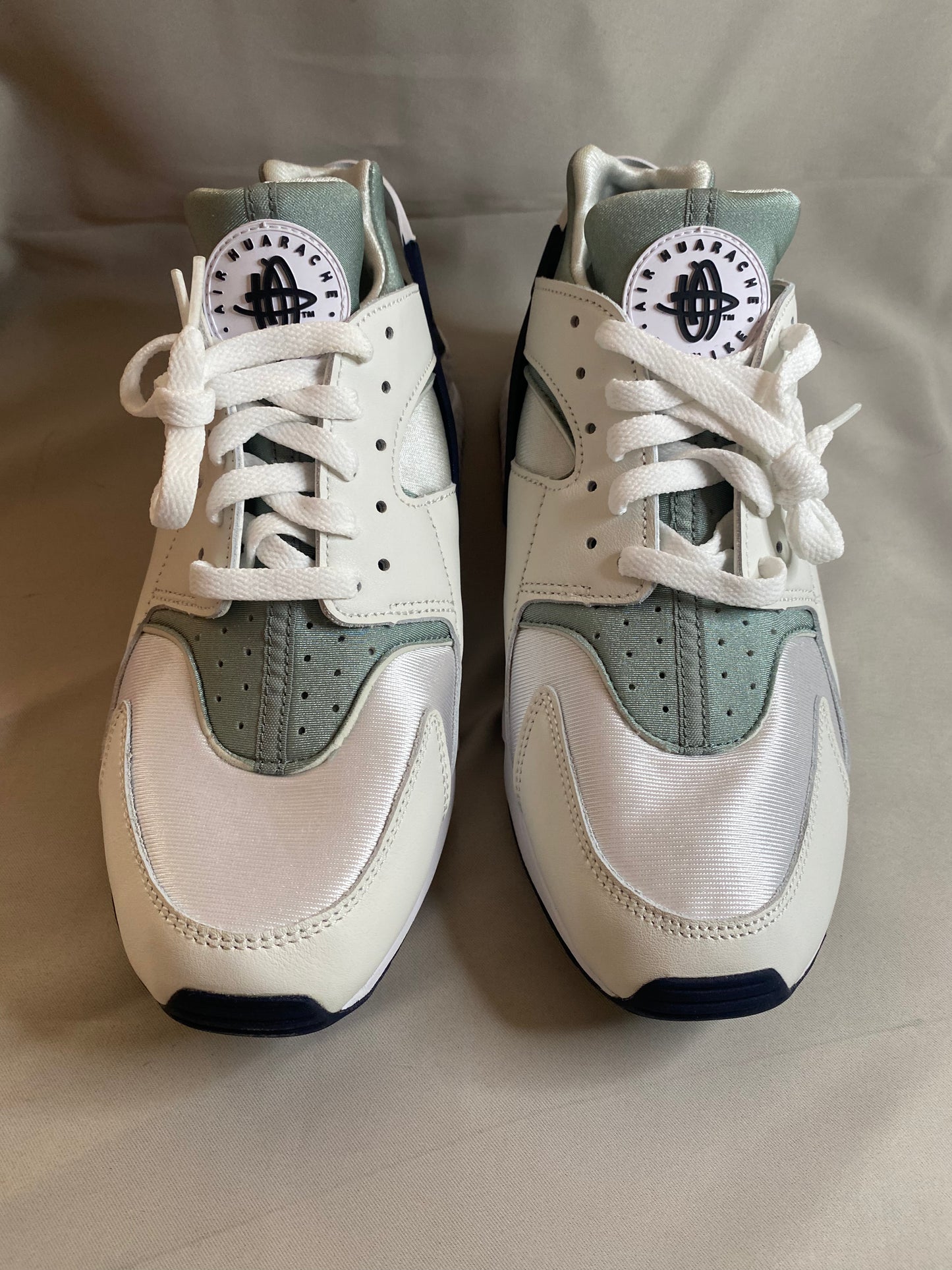 Wmns Air Huarache 'Photon Dust Mica Green'