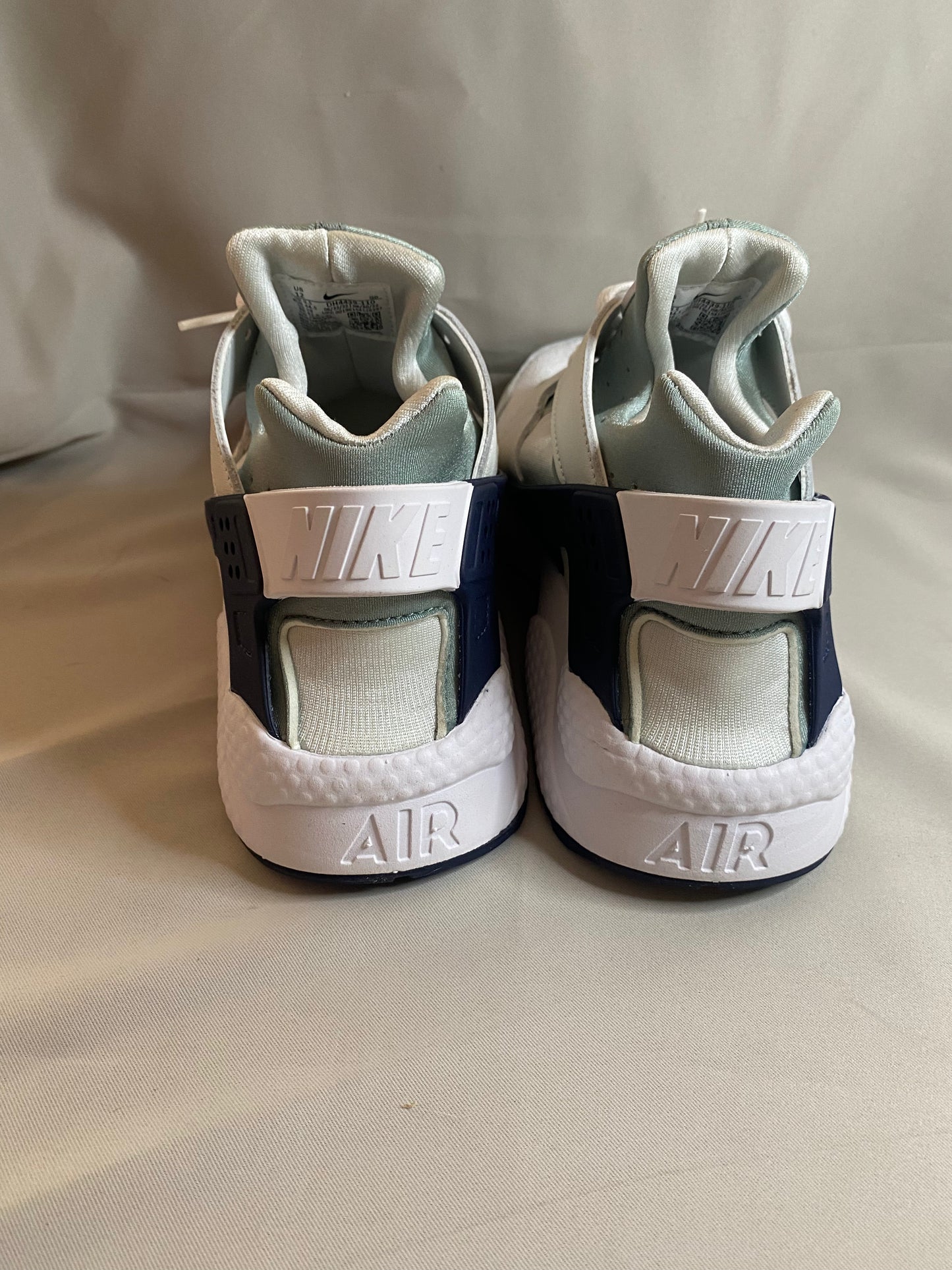 Wmns Air Huarache 'Photon Dust Mica Green'