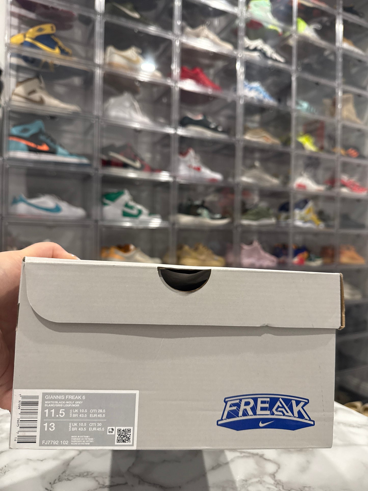 Giannis Freak 6 'White Black'