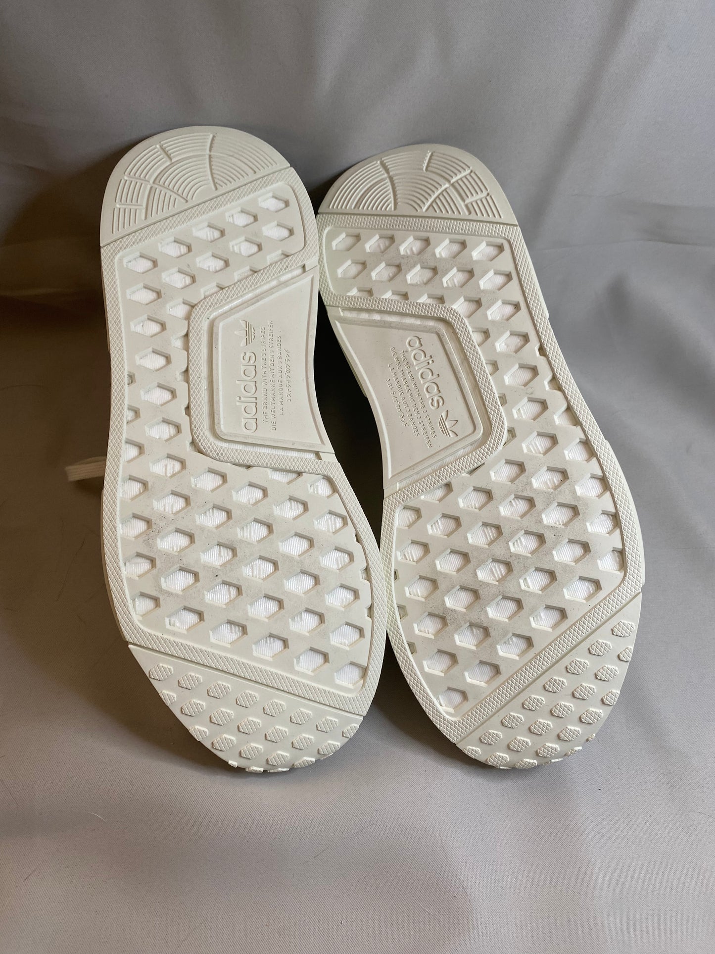 Wmns NMD_R1