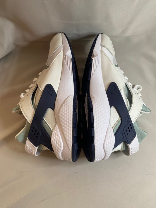 Wmns Air Huarache 'Photon Dust Mica Green'